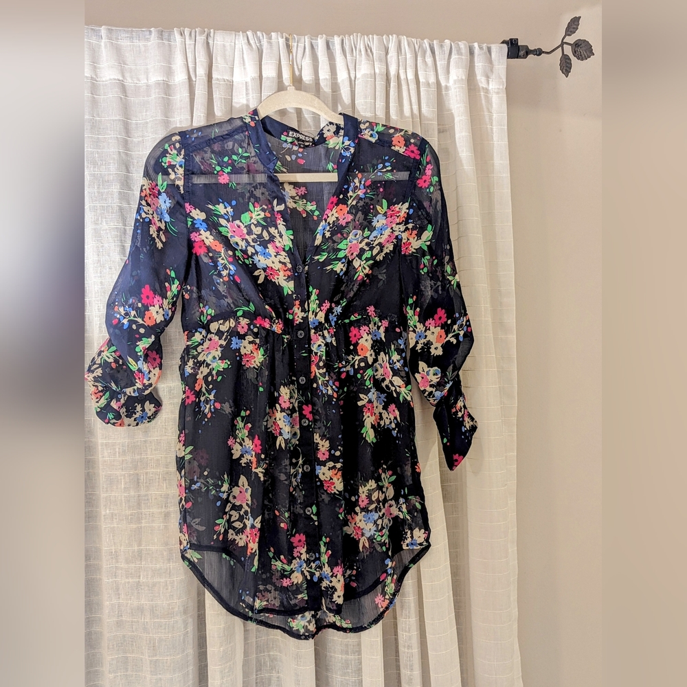 Express size small button down tunic blouse